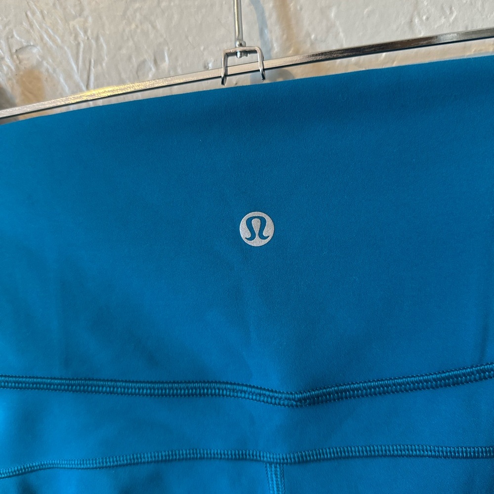 Lululemon In Movement Short - Picture 3 of 5